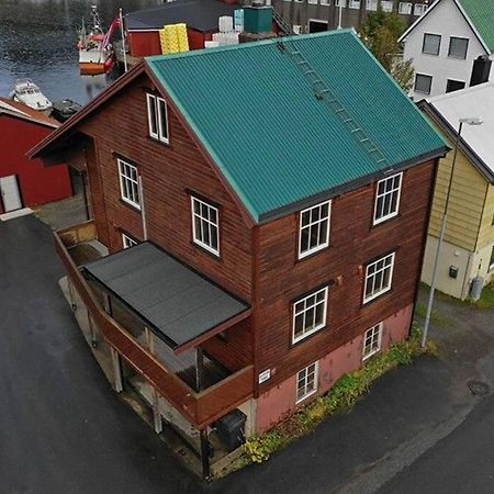 Apartamento Koselig Hus I Havna Svolvær Exterior foto