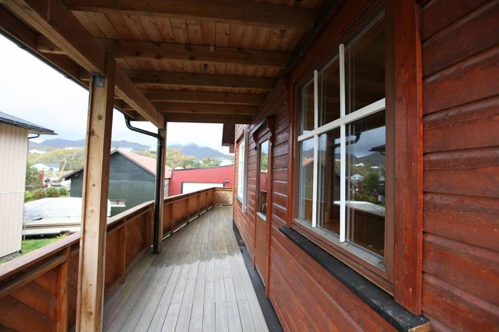Apartamento Koselig Hus I Havna Svolvær Exterior foto