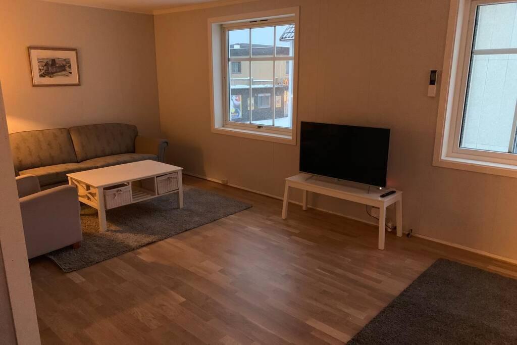 Apartamento Koselig Hus I Havna Svolvær Exterior foto